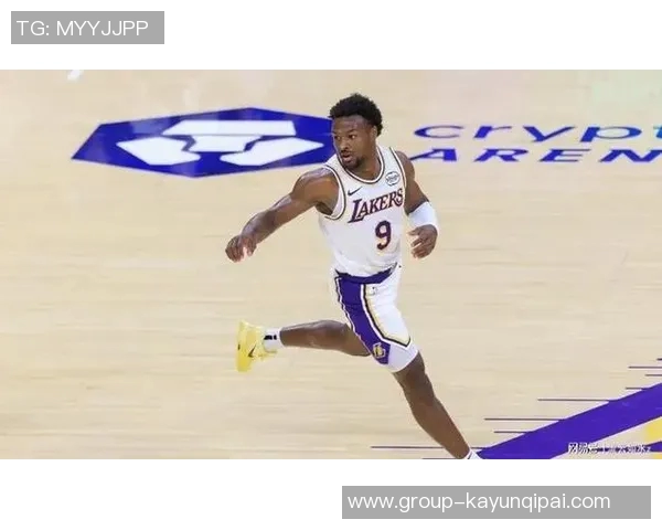 斯普利特期待罗威再坚持两分钟关键时刻的信任与依赖 斯普利特期待罗威再坚持两分钟关键时刻的信任与依赖