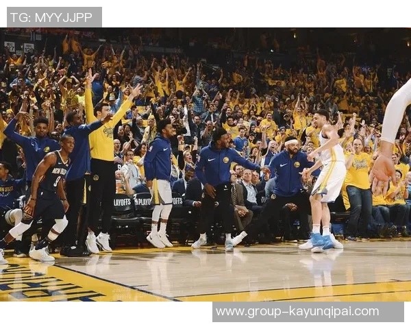 福克斯半场火力全开11投6中斩获15分4篮板4助攻表现出色 福克斯半场火力全开11投6中斩获15分4篮板4助攻表现出色